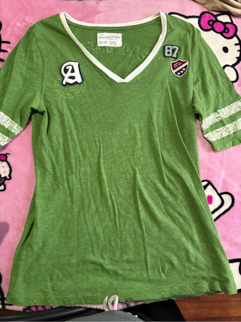 Aeropostale Green V-Neck Patch Short Sleeve Tee